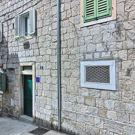 Guest house Splitersi 4*